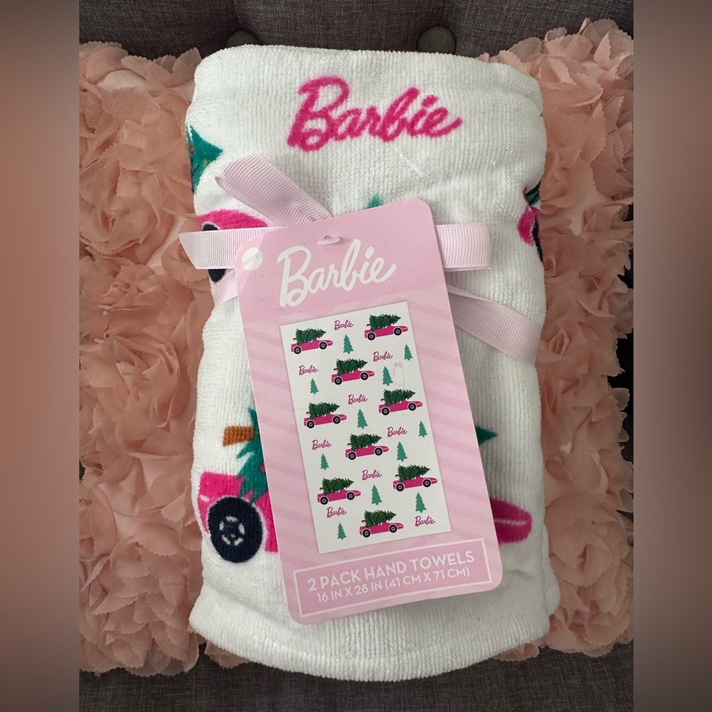 NWT collectible Barbie 2 pack Christmas hand towels nwt